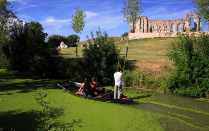 Balade en barque - Maillezais - Hotel Marais Poitevin