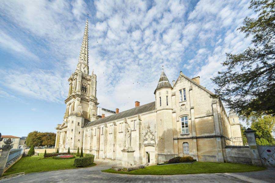 Cathédrale de Luçon - Hotel Lucon